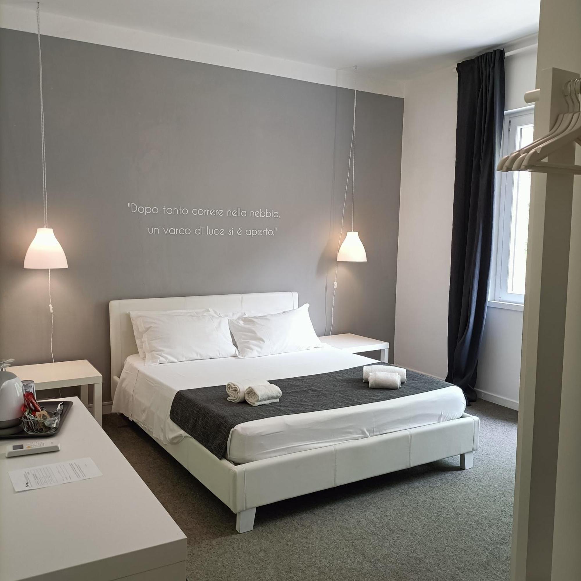 Tuffudesu Experience (Adults Only) Bed & Breakfast Osilo Phòng bức ảnh